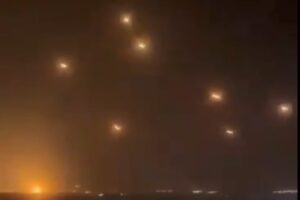 Iranian missiles rain down on Israel (capture X)